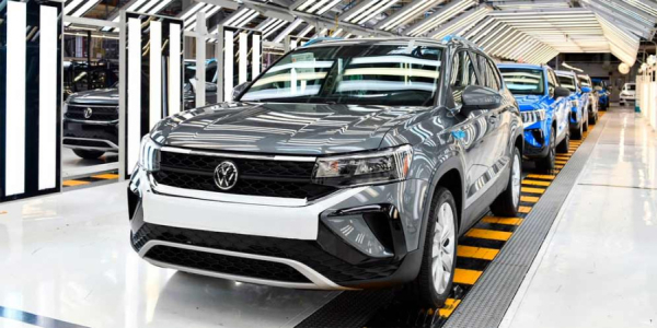 Volkswagen останавливает поставки автомобилей в США, собранных в Мексике
Volkswagen останавливает поставки автомобилей в США, собранных в Мексике