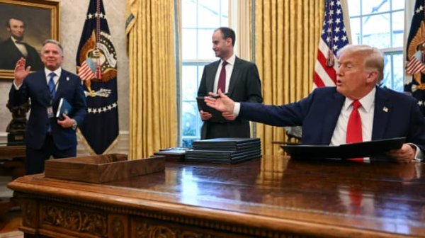СМИ: Советники подталкивают Трампа быть жестче в отношении Кремля, но он слушает Уиткоффа СМИ: Советники подталкивают Трампа быть жестче в отношении Кремля, но он слушает Уиткоффа
