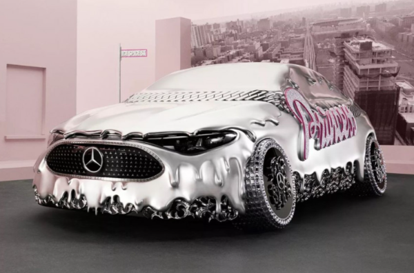 Mercedes-Benz представив "плавлений" седан CLA: фото та подробиці
Mercedes-Benz представив "плавлений" седан CLA: фото та подробиці