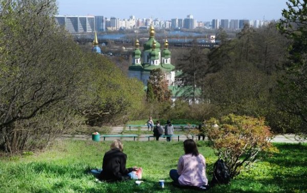 Заморозки ще тримаються: коли в Україні нарешті потеплішає
Заморозки ще тримаються: коли в Україні нарешті потеплішає