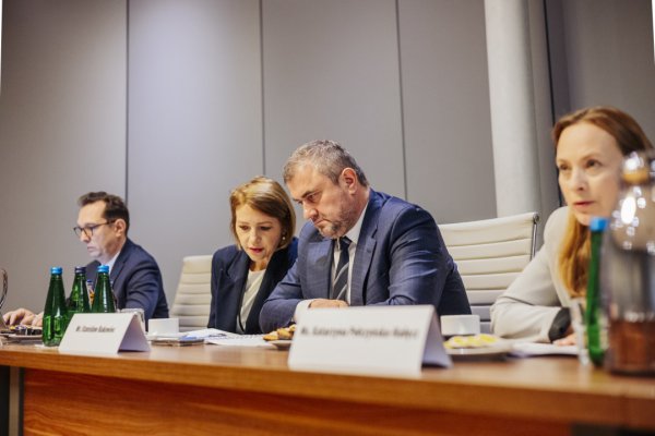 Україна та Польща працюватимуть над удосконаленням перевезень пасажирів і вантажів Україна та Польща працюватимуть над удосконаленням перевезень пасажирів і вантажів