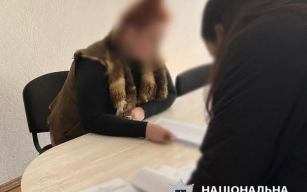 Поліція оголосила підозру службовиці "Київміськсвітла", яка закупила вуличні ліхтарі зі збитком 1,4 млн грн
Поліція оголосила підозру службовиці "Київміськсвітла", яка закупила вуличні ліхтарі зі збитком 1,4 млн грн