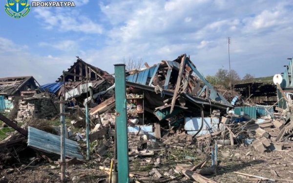На Куп'янщині російська армія обстріляла житлові будинки
На Куп'янщині російська армія обстріляла житлові будинки