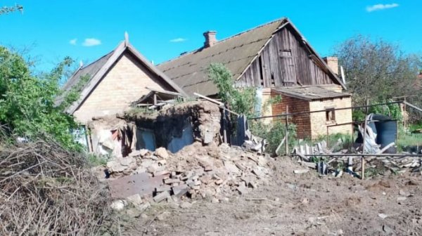 Россияне попали дроном в дом на Днепропетровщине, погиб мужчина Россияне попали дроном в дом на Днепропетровщине, погиб мужчина