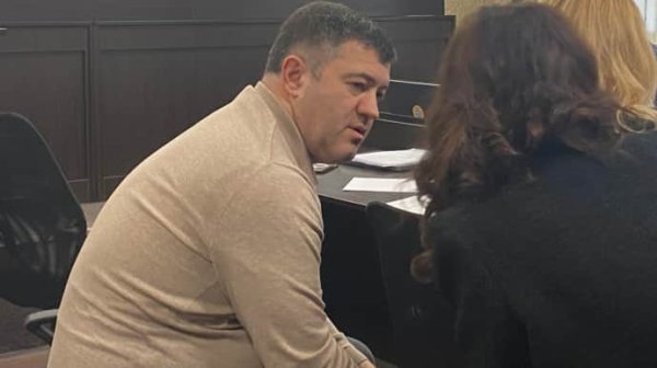 После неудачной мобилизации Насиров явился в суд по делу о рекордной взятке После неудачной мобилизации Насиров явился в суд по делу о рекордной взятке