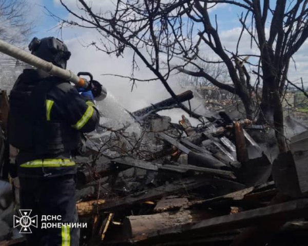 Россияне ударили по Новохатскому в Донецкой области: 1 погибший, 3 раненых Россияне ударили по Новохатскому в Донецкой области: 1 погибший, 3 раненых