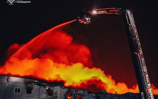 Росіяни атакували Київ та Харків "шахедами": є постраждалі
Росіяни атакували Київ та Харків "шахедами": є постраждалі