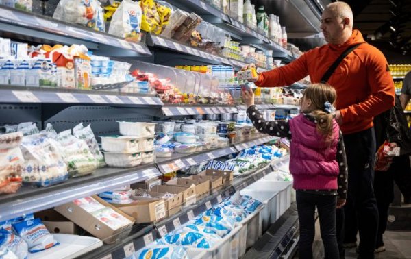 Які продукти харчування не подорожчають у 2025 році: ТОП-5 стабільних цін
Які продукти харчування не подорожчають у 2025 році: ТОП-5 стабільних цін