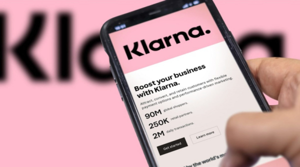 Klarna отходит от ИИ и возвращается к найму работников
Klarna отходит от ИИ и возвращается к найму работников