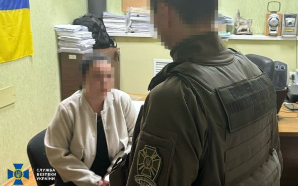 СБУ затримала агентку РФ, яка готувала нові удари ворога по Полтавщині
СБУ затримала агентку РФ, яка готувала нові удари ворога по Полтавщині