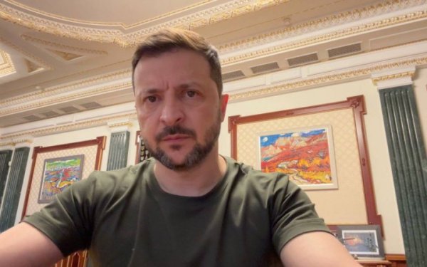 Зеленський: якщо Путін не хоче зі мною зустрічатися – нехай припиняє вогонь, тоді розмовлятимуть переговорні групи
Зеленський: якщо Путін не хоче зі мною зустрічатися – нехай припиняє вогонь, тоді розмовлятимуть переговорні групи