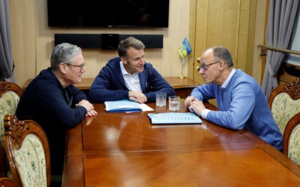 Мерц, Макрон, Стармер та Туск їдуть в Україну
Мерц, Макрон, Стармер та Туск їдуть в Україну