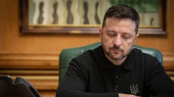 Зеленский пригласил премьера Канады в Украину Зеленский пригласил премьера Канады в Украину