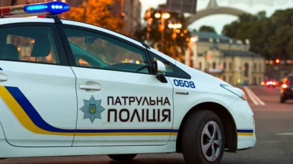 В центре Киева звучали выстрелы: полиция говорит – стрелял патрульный по машине нарушителя В центре Киева звучали выстрелы: полиция говорит – стрелял патрульный по машине нарушителя