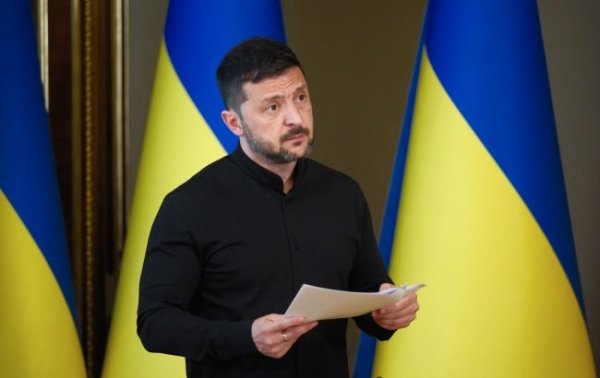 Переговори з Путіним не заборонені? Зеленський поставив крапку в чутках про свій указ
Переговори з Путіним не заборонені? Зеленський поставив крапку в чутках про свій указ