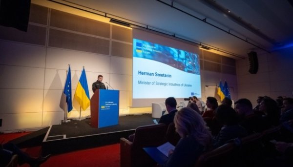 Торік виробничий потенціал ВПК України зріс втричі, до $35 мільярдів - Сметанін Торік виробничий потенціал ВПК України зріс втричі, до $35 мільярдів - Сметанін