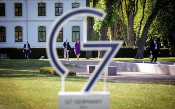 G7: Російські активи будуть заморожені до кінця війни та відшкодування збитків
G7: Російські активи будуть заморожені до кінця війни та відшкодування збитків