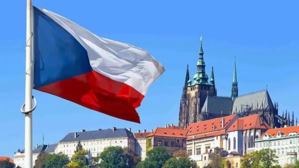 В Чехии трудоустроили 160 тысяч украинских беженцев — премьер Фиала
В Чехии трудоустроили 160 тысяч украинских беженцев — премьер Фиала
