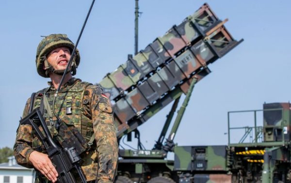 Україна отримає ще два Patriot. NYT дізналося, хто поділиться системами ППО
Україна отримає ще два Patriot. NYT дізналося, хто поділиться системами ППО