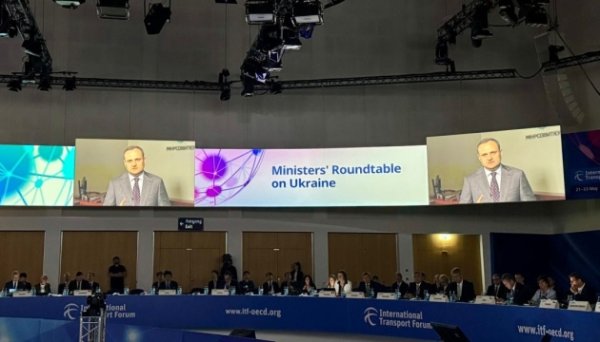 Транспортний сектор країни через війну зазнав збитків на понад $36 мільярдів - Кулеба Транспортний сектор країни через війну зазнав збитків на понад $36 мільярдів - Кулеба