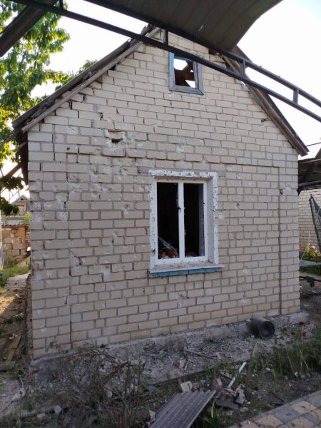 Армія РФ обстріляла Херсонщину, є руйнування
Армія РФ обстріляла Херсонщину, є руйнування