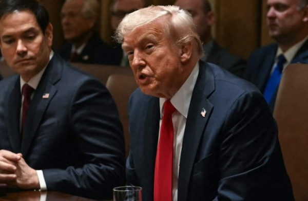 Трамп призывает ввести 50% пошлины на товары из ЕС
Трамп призывает ввести 50% пошлины на товары из ЕС