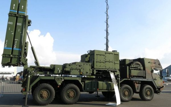 Ракети до IRIS-T, боєприпаси й не тільки: Німеччина передала Україні новий пакет допомоги
Ракети до IRIS-T, боєприпаси й не тільки: Німеччина передала Україні новий пакет допомоги