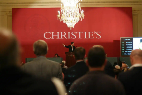 Коллекция вин миллиардера Лау продана на Christie's за $9,3 млн
Коллекция вин миллиардера Лау продана на Christie's за $9,3 млн