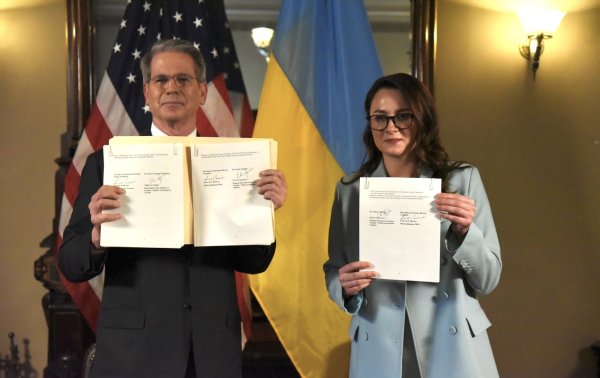 Що Україна пообіцяла США в угоді про надра і як працюватиме Фонд відбудови
Що Україна пообіцяла США в угоді про надра і як працюватиме Фонд відбудови