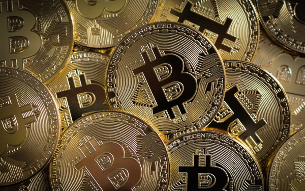 Главное за четверг: Новые облигации в «Дие», биткоин-резерв и перспективы евро
Главное за четверг: Новые облигации в «Дие», биткоин-резерв и перспективы евро