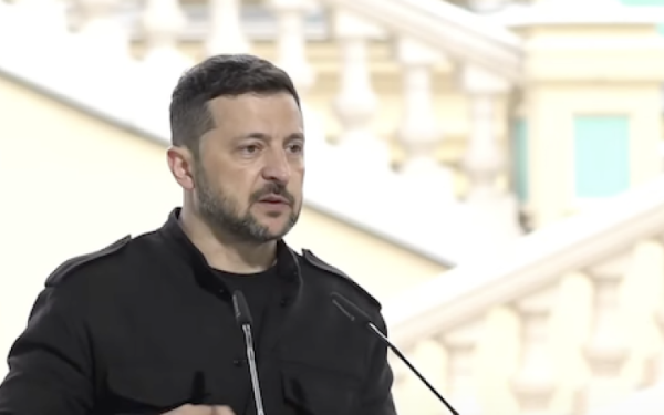 Зеленський: Україні офіційно ніхто не пропонував демілітаризовану зону на 30 км, але ідея жити не буде
Зеленський: Україні офіційно ніхто не пропонував демілітаризовану зону на 30 км, але ідея жити не буде