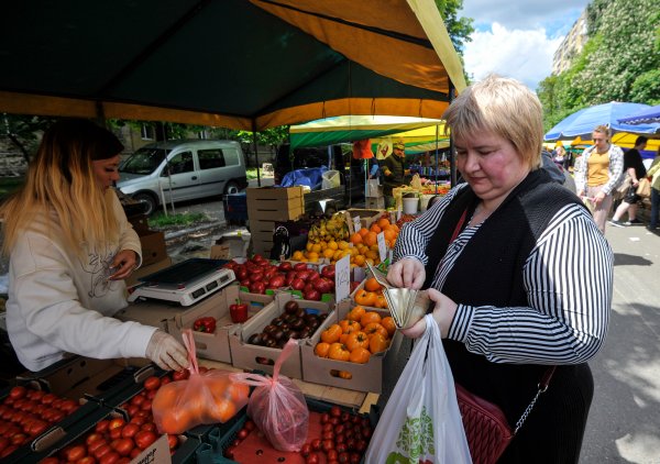 Які продукти харчування не подорожчають у 2025 році: ТОП-5 стабільних цін
Які продукти харчування не подорожчають у 2025 році: ТОП-5 стабільних цін