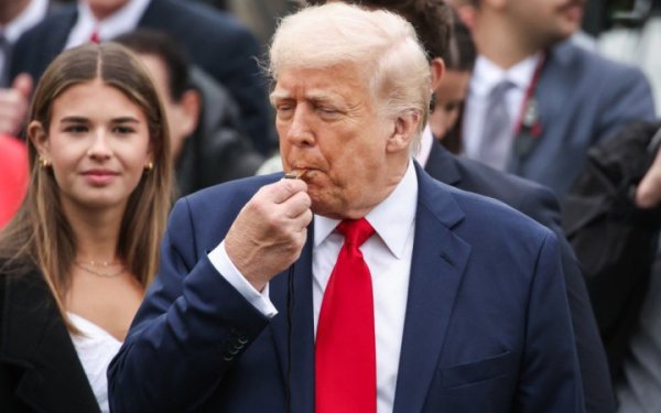 Трамп відмовився посилювати санкції проти Росії
Трамп відмовився посилювати санкції проти Росії