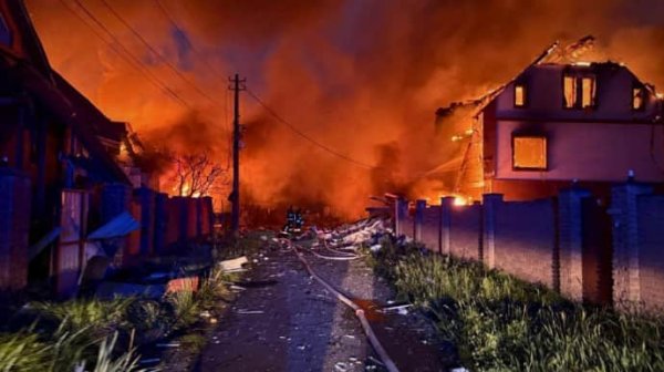 Во время рекордной атаки погибли 12 человек, еще более 60 ранены Во время рекордной атаки погибли 12 человек, еще более 60 ранены