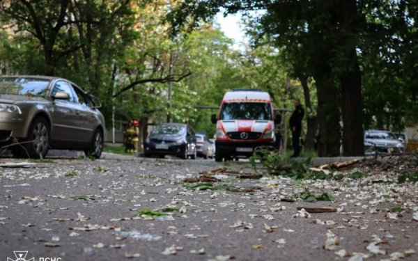У Миколаєві зранку стався вибух побутового газу у багатоповерхівці, постраждала жінка
У Миколаєві зранку стався вибух побутового газу у багатоповерхівці, постраждала жінка
