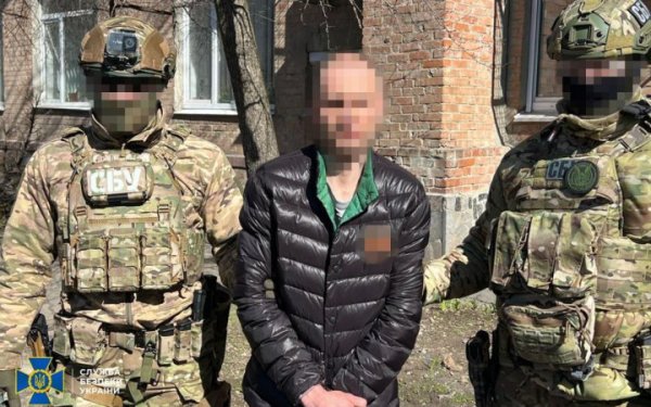 На Полтавщині затримали безробітного, який збирав для ворога координати військових шпиталів
На Полтавщині затримали безробітного, який збирав для ворога координати військових шпиталів