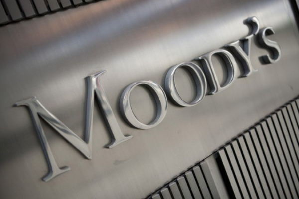 Moody's снизило безупречный кредитный рейтинг США впервые с 1919 года
Moody's снизило безупречный кредитный рейтинг США впервые с 1919 года