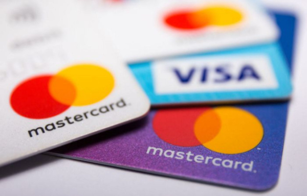 Еврокомиссия начала антимонопольную проверку в отношении Visa и Mastercard
Еврокомиссия начала антимонопольную проверку в отношении Visa и Mastercard