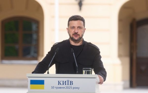 Зеленський відповів на пропозицію Путіна: Україна готова зустрічатись, але є умова
Зеленський відповів на пропозицію Путіна: Україна готова зустрічатись, але є умова