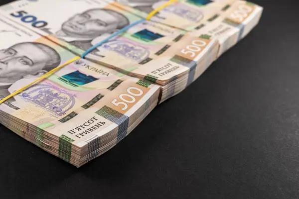Официальный курс: Нацбанк повысил курс гривны на 10 копеек
Официальный курс: Нацбанк повысил курс гривны на 10 копеек