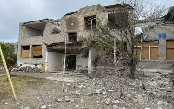 Головне за ніч та ранок понеділка, 18 травня: атака дронів на Сумщину, 175 боєзіткнень, вибори президента в Румунії та в Польщі
Головне за ніч та ранок понеділка, 18 травня: атака дронів на Сумщину, 175 боєзіткнень, вибори президента в Румунії та в Польщі