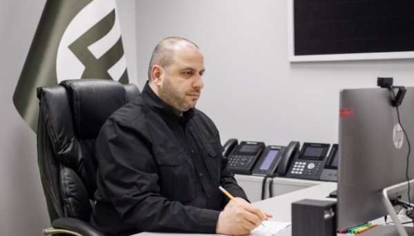 Для фронту і в майбутньому для армій ЄС: Умєров заявив, що Україна готова спільно виробляти зброю Для фронту і в майбутньому для армій ЄС: Умєров заявив, що Україна готова спільно виробляти зброю