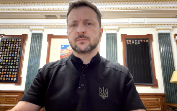 Зеленський: російські штурмові дії тривають, і наші сили продовжують усю необхідну бойову активність
Зеленський: російські штурмові дії тривають, і наші сили продовжують усю необхідну бойову активність