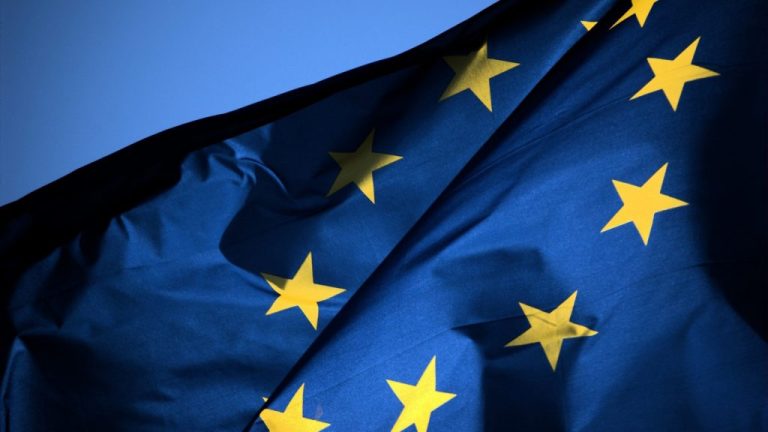 ЄС перегляне тимчасовий захист для українців: нові правила можуть стосуватися жінок і чоловіків