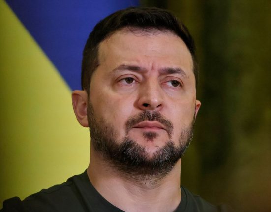 Чи одягне Зеленський костюм на сьогоднішню зустріч із Трампом?