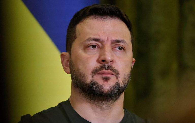 Чи одягне Зеленський костюм на сьогоднішню зустріч із Трампом?