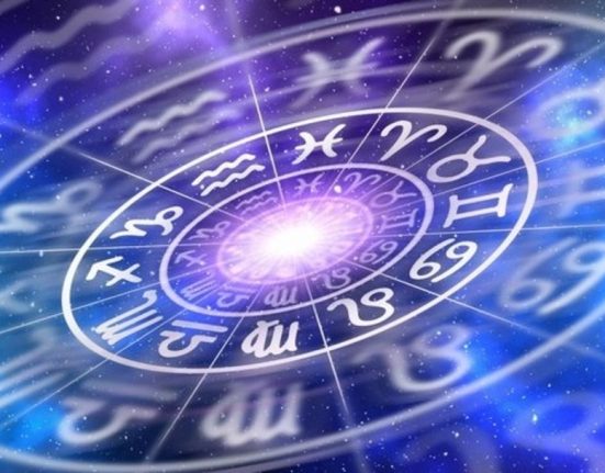 Дізнайтесь, що чекає ваш знак зодіаку з 28 вересня по 4 жовтня 2025 року. Очікуються важливі зміни в стосунках, кар’єрі та фінансах.