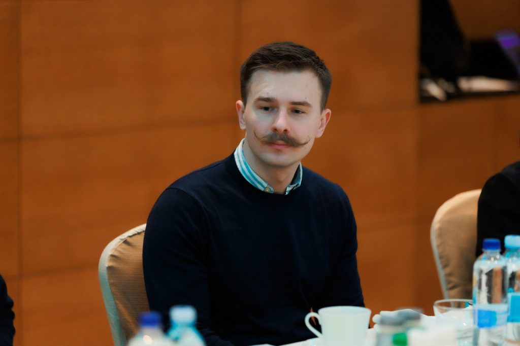 Іван Вербицький став новим заступником міністра культури України. Він відкрито заявив про свою гомосексуальність у 2019 році та активно працює на захист прав ЛГБ