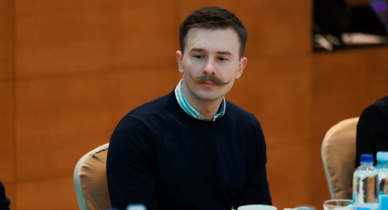 Іван Вербицький став новим заступником міністра культури України. Він відкрито заявив про свою гомосексуальність у 2019 році та активно працює на захист прав ЛГБ