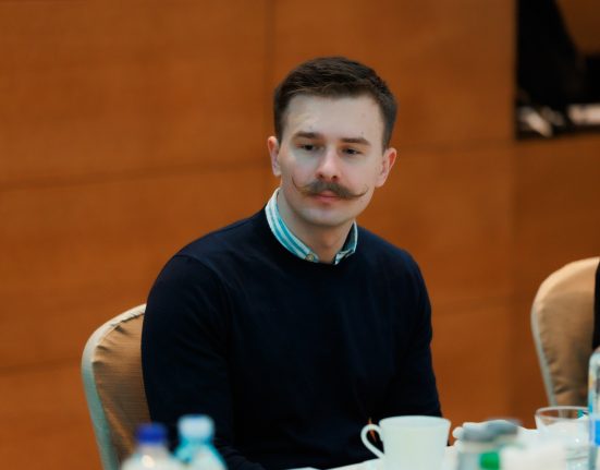 Іван Вербицький став новим заступником міністра культури України. Він відкрито заявив про свою гомосексуальність у 2019 році та активно працює на захист прав ЛГБ